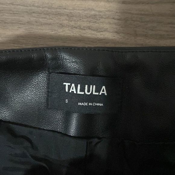 Aritzia Talula Faux Leather Skirt - Picture 5 of 6